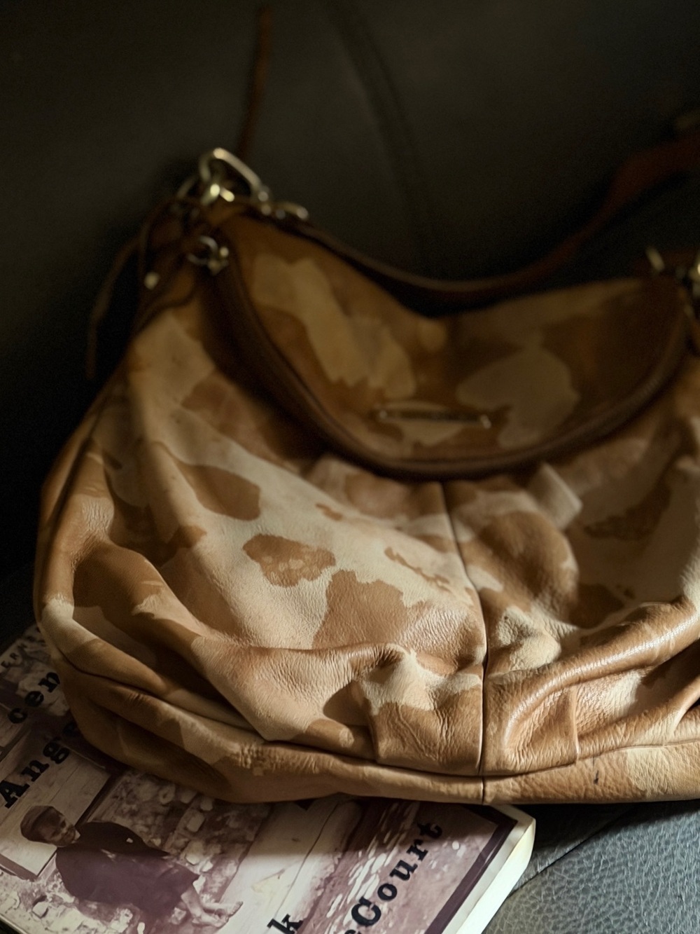 Tan Leather Shoulder Bag with Magnetic Snap - Picture 4 of 9